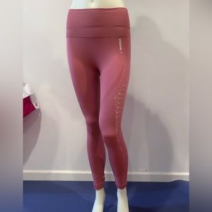 Super cute high waisted leggings